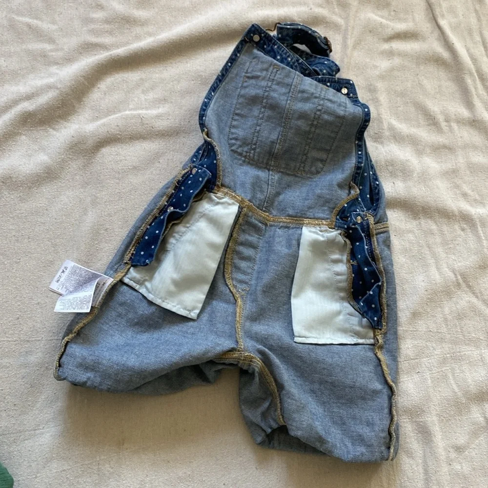 GAP adorable chambray